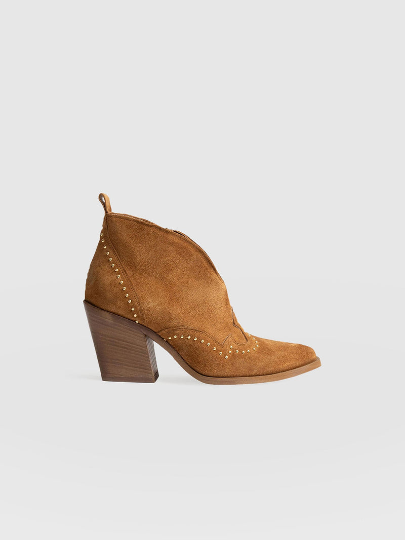 Dallas Studded Ankle Boot Tan - Women's Leather Boots | Saint + Sofia® UK