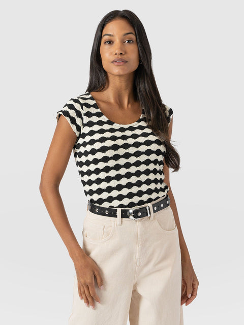 Elise Scoop Neck Tee - Black/Cream - Women's T-Shirts | Saint + Sofia® UK
