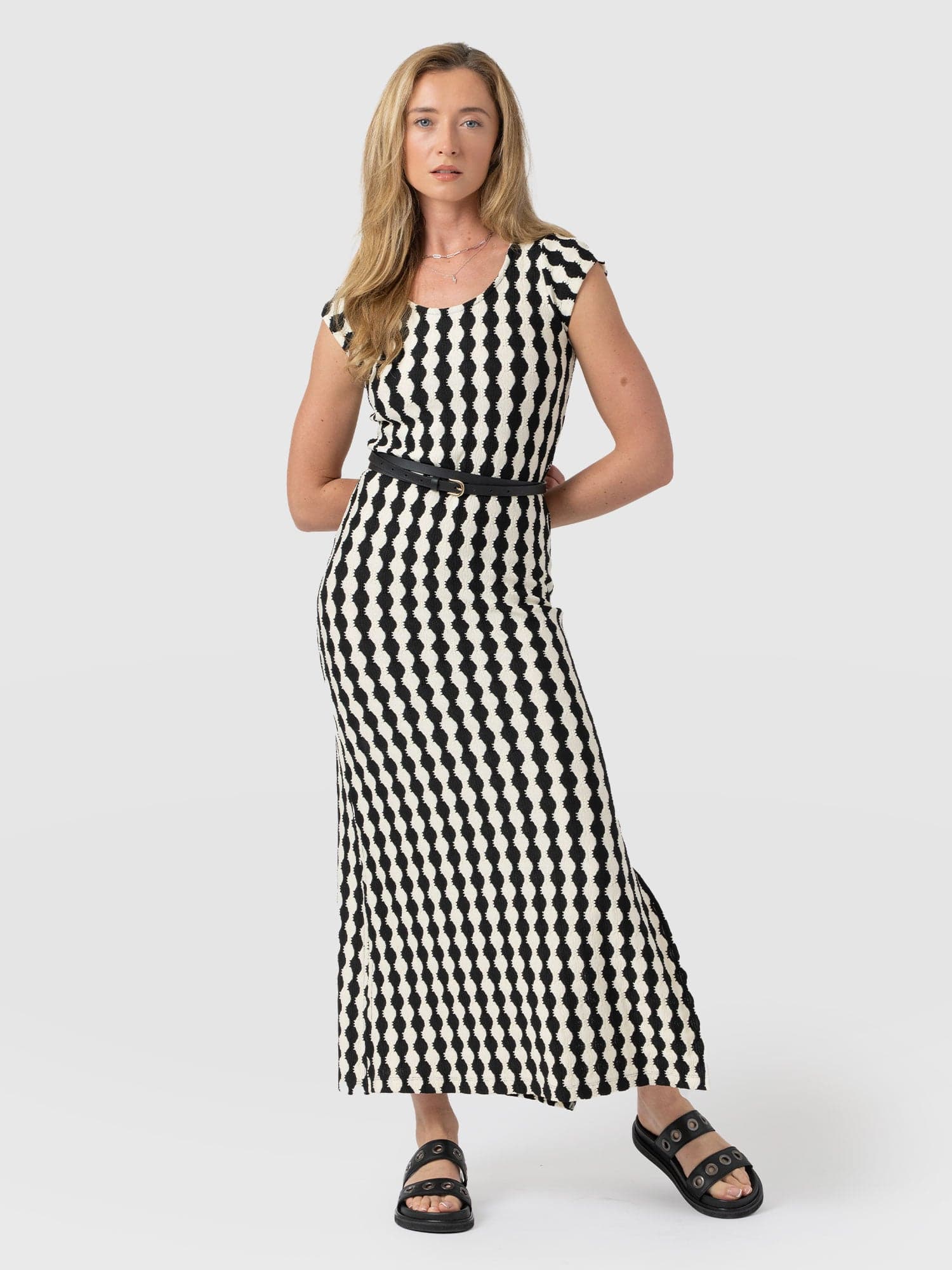 Elise Scoop Neck Midaxi Dress - Black/Cream - Women's Dresss | Saint + Sofia® UK