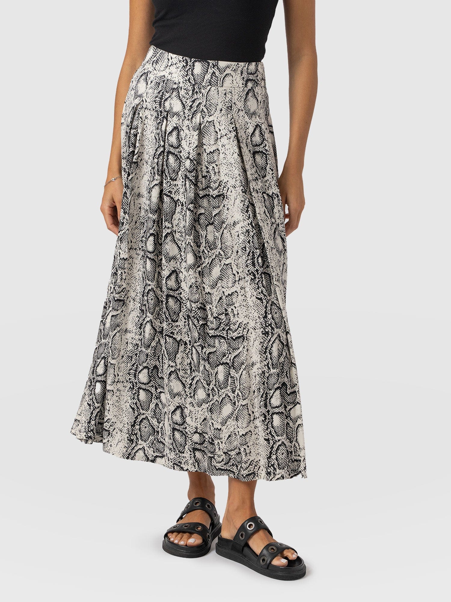 Eliza Pleated Skirt Cream Snake  - Women's Skirts | Saint + Sofia® UK