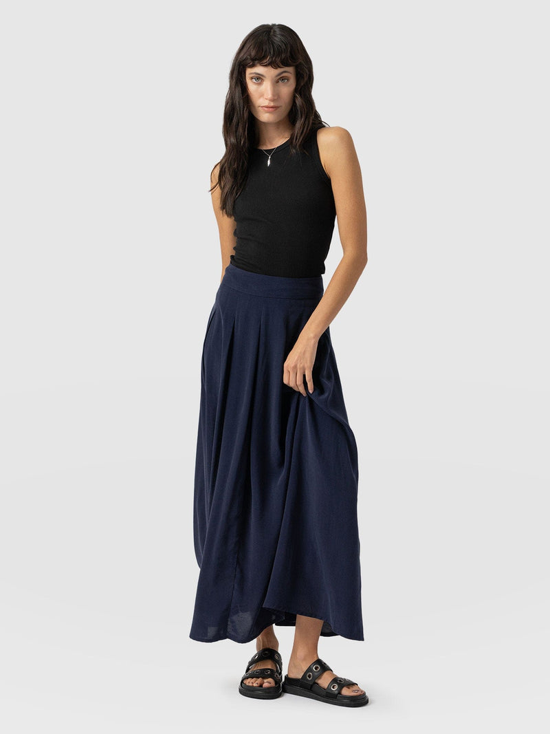 Eliza Pleated Skirt Navy - Women's Skirts | Saint + Sofia® UK