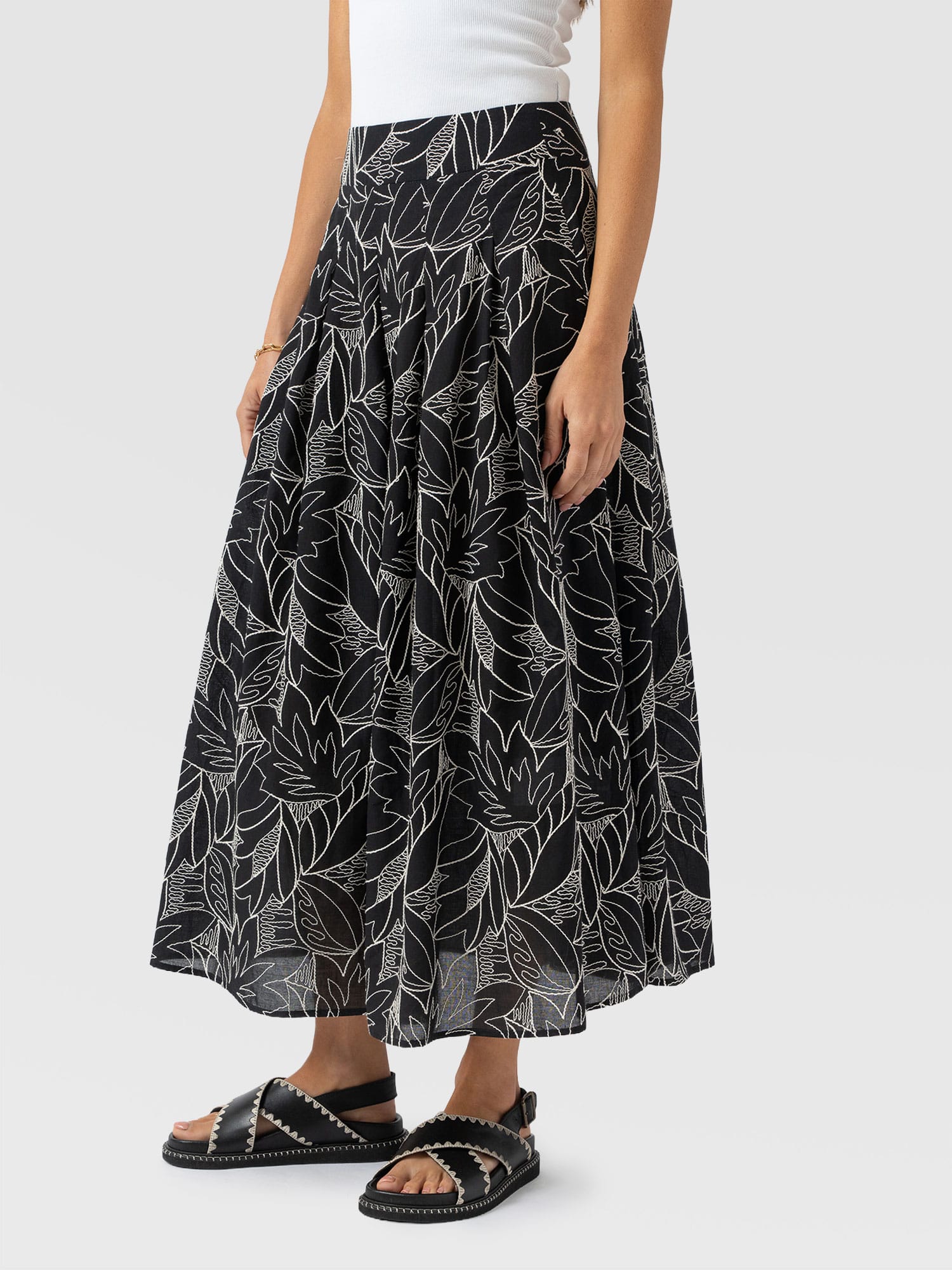 Eliza Pleated Skirt - Black Embroidered - Women's Skirts | Saint + Sofia® UK