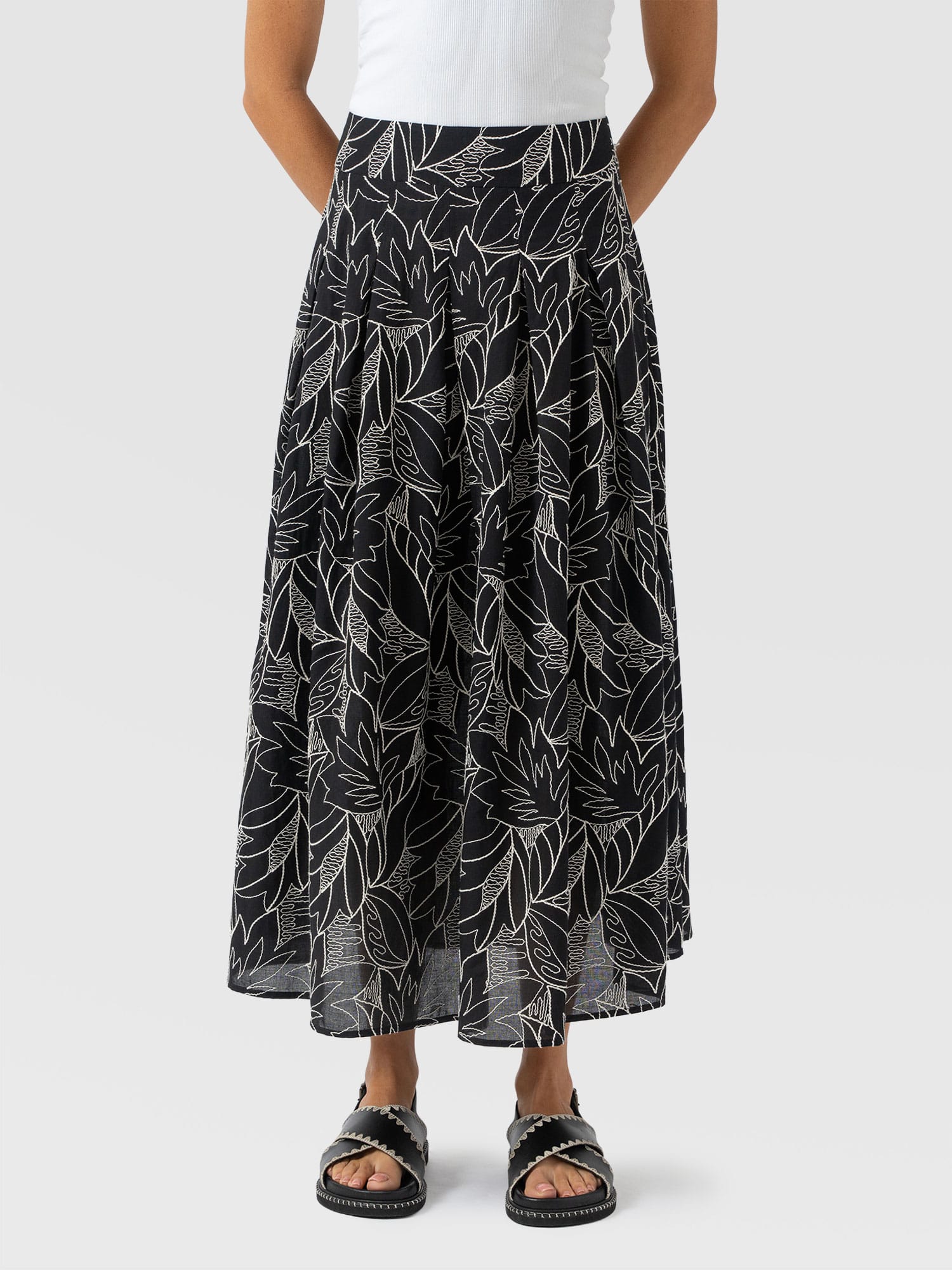 Eliza Pleated Skirt - Black Embroidered - Women's Skirts | Saint + Sofia® UK