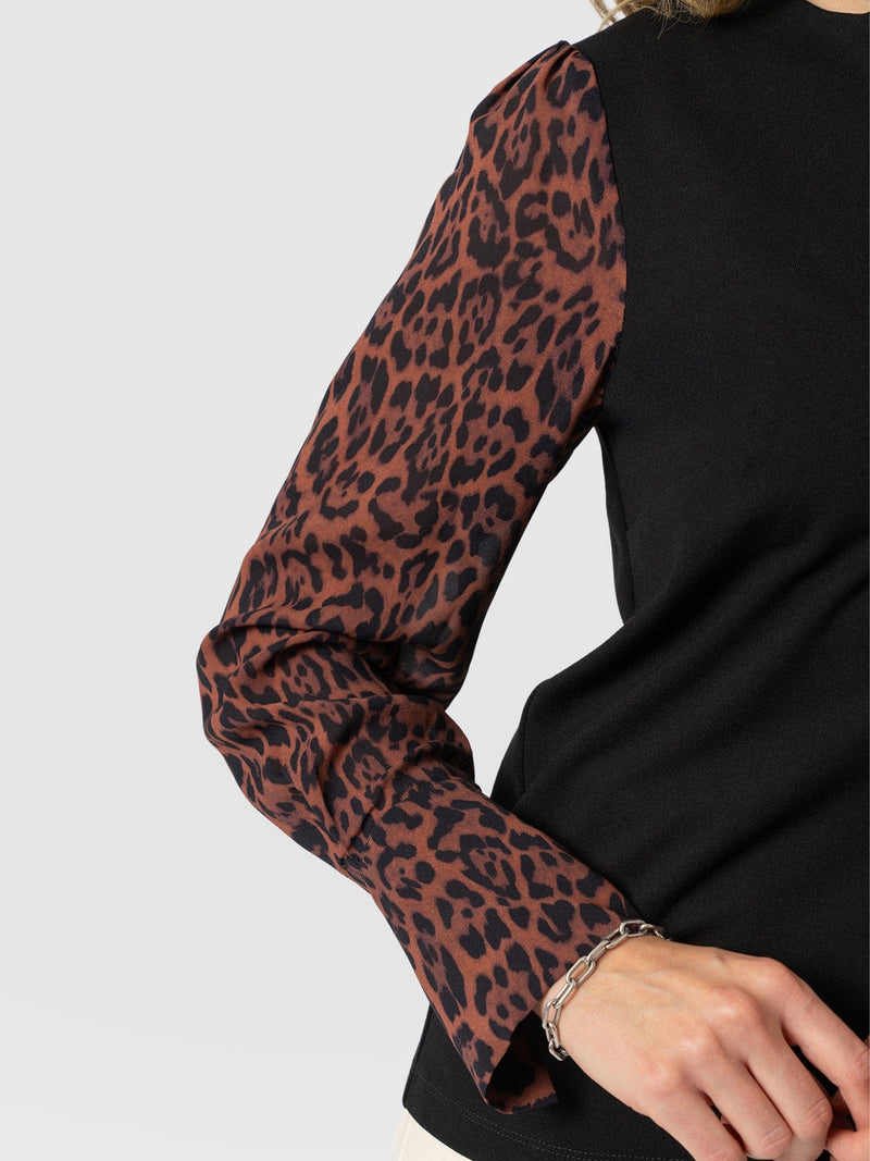 Ella Zip Up Top - Brown Leopard - Women's T-shirts | Saint + Sofia® UK