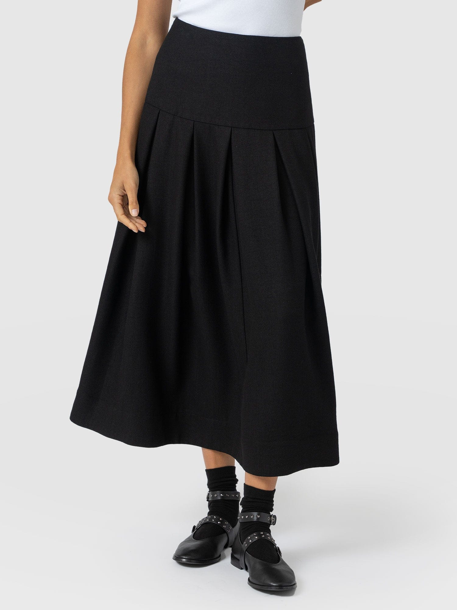 Everly Pleated Skirt - Black