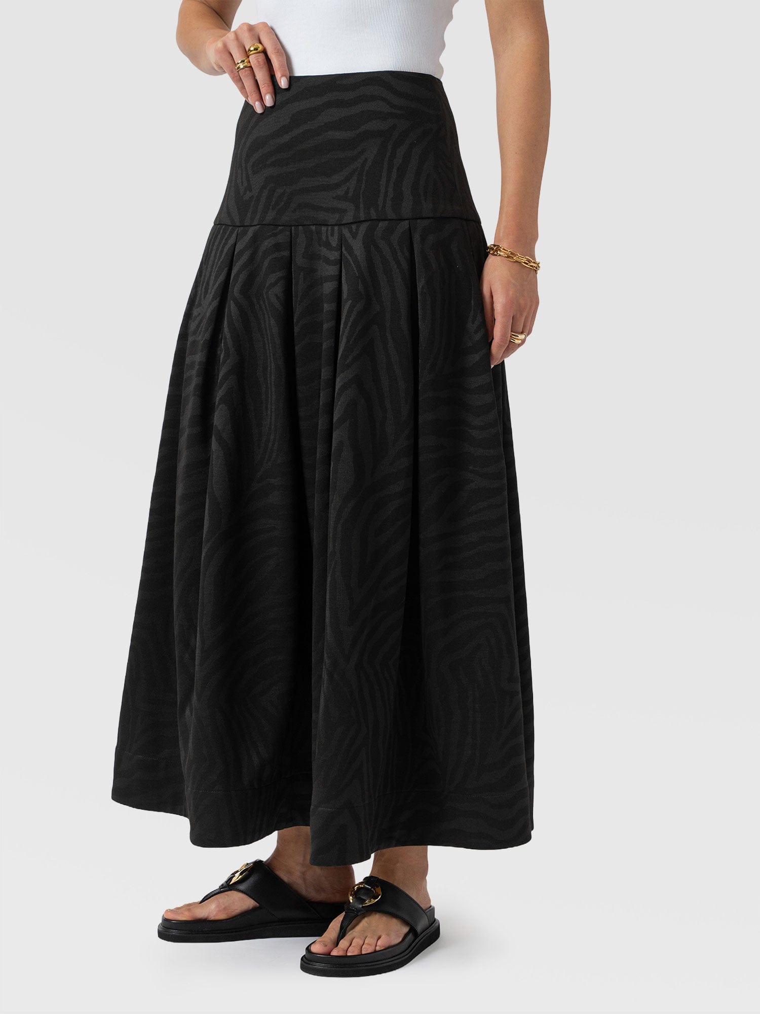 Everly Pleated Skirt Black Zebra  - Women's Skirts | Saint + Sofia® UK