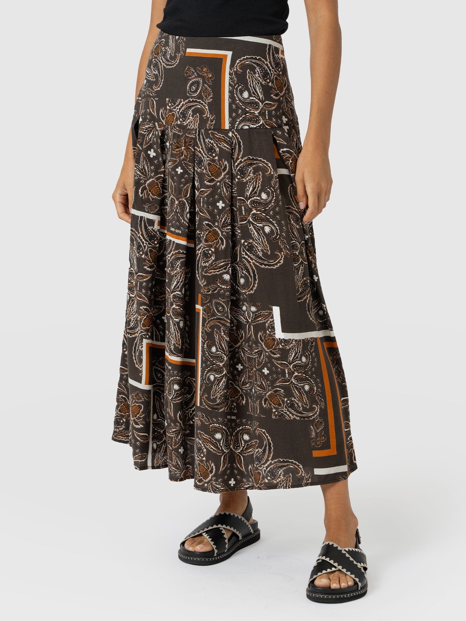 Everly Pleated Skirt - Brown Paisley