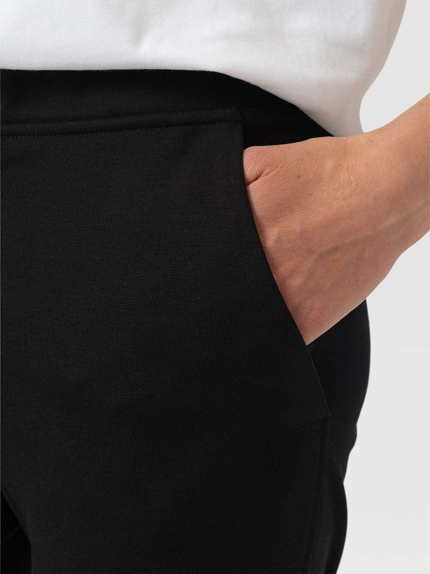 Finsbury Pant Black - Women's Trousers | Saint + Sofia® UK