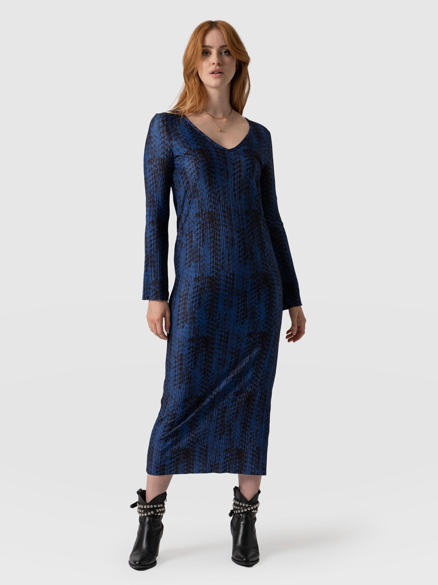 Hanna Plisse Dress Navy Ripple - Women's Dresses | Saint + Sofia® UK