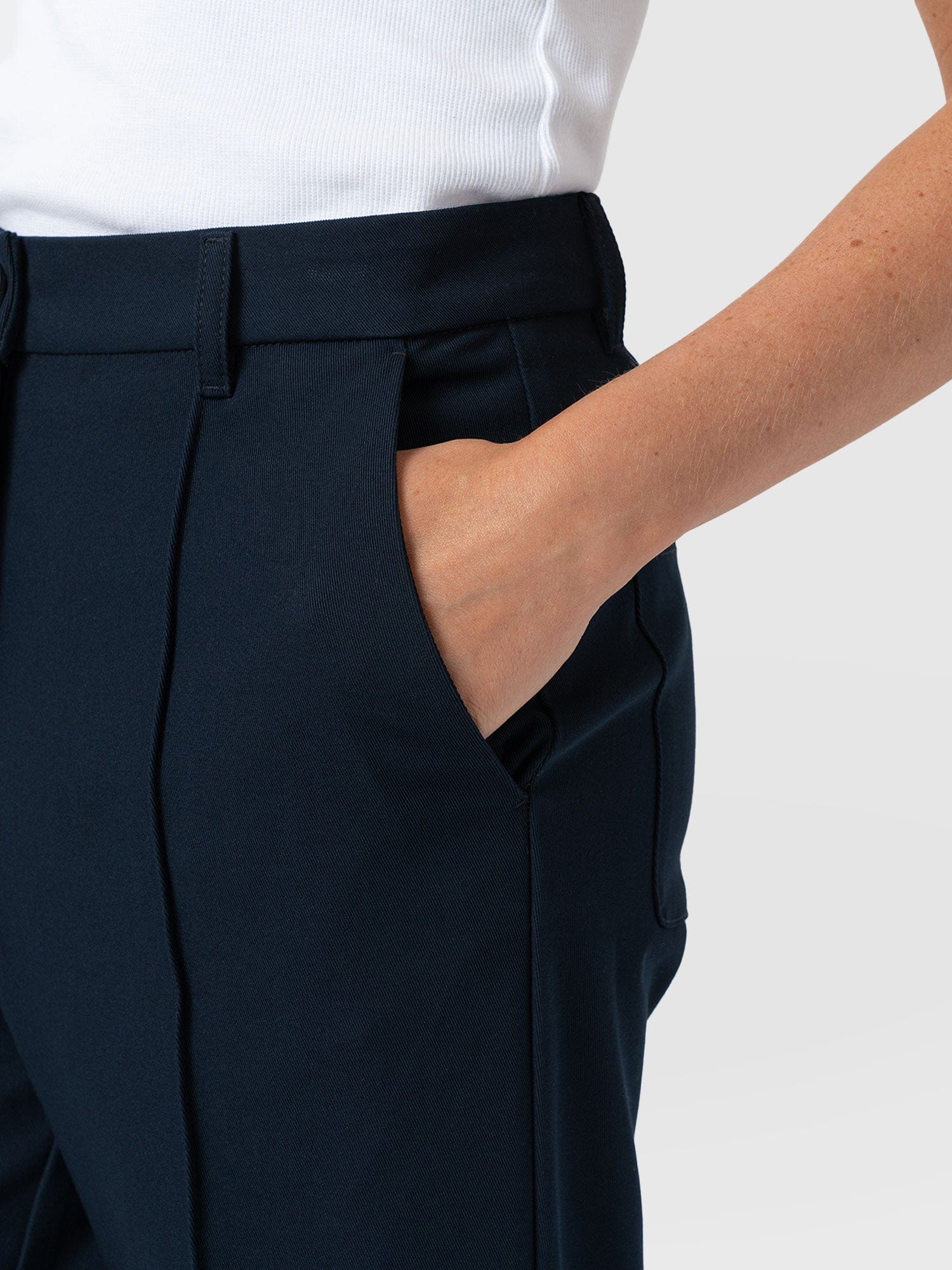 Harlow Straight Leg Pant - Navy