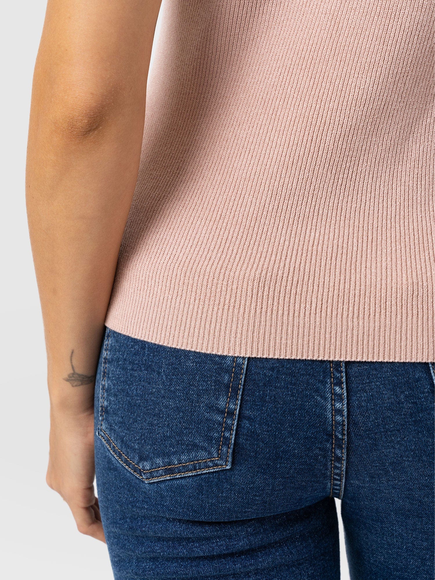 Honeycomb Sleeveless Rib Knit - Pale Pink - Women's Knitwears | Saint and Sofia® UK
