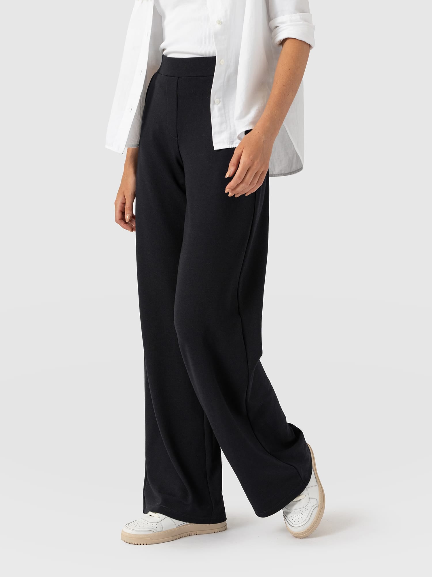 Hoxton Straight Leg Pant - Black