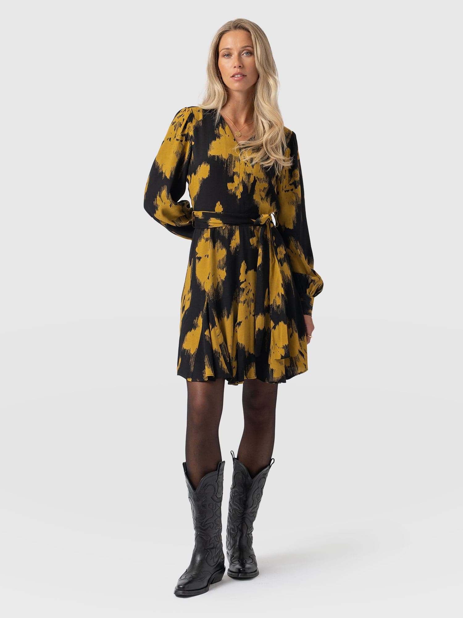 Joselyn Mini Dress Yellow Fade Floral - Women's Dresses | Saint + Sofia® UK
