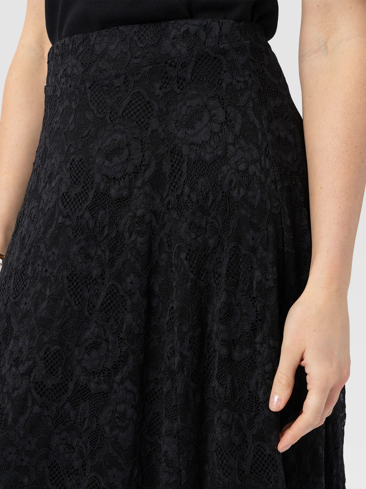 Lana A - Line Skirt - Black Lace