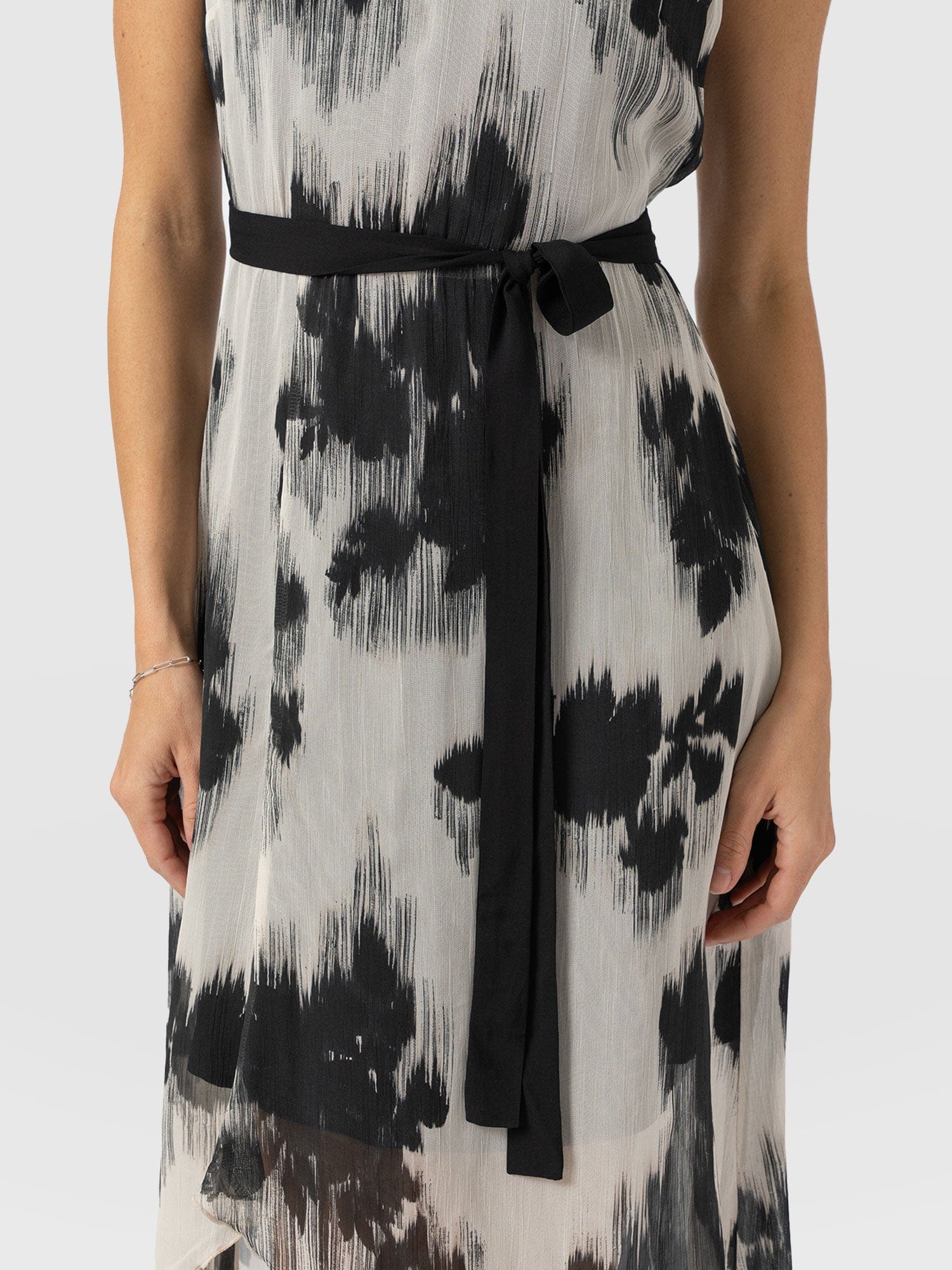Lexi High Low Dress - White Fade Floral - Women's Dresses | Saint + Sofia® UK