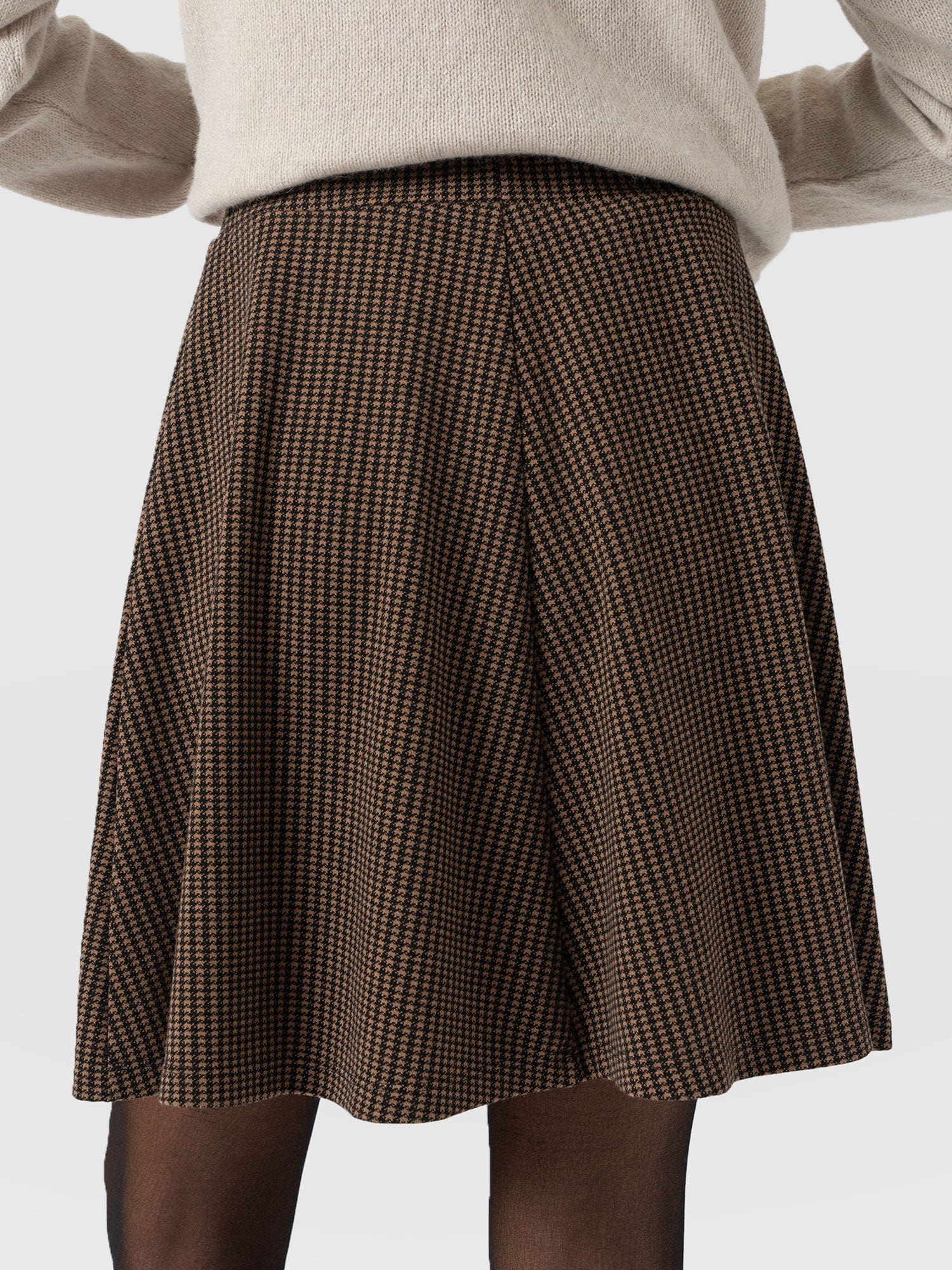 Macie Mini Skirt - Brown Mini Houndstooth - Women's Shorts | Saint + Sofia® UK