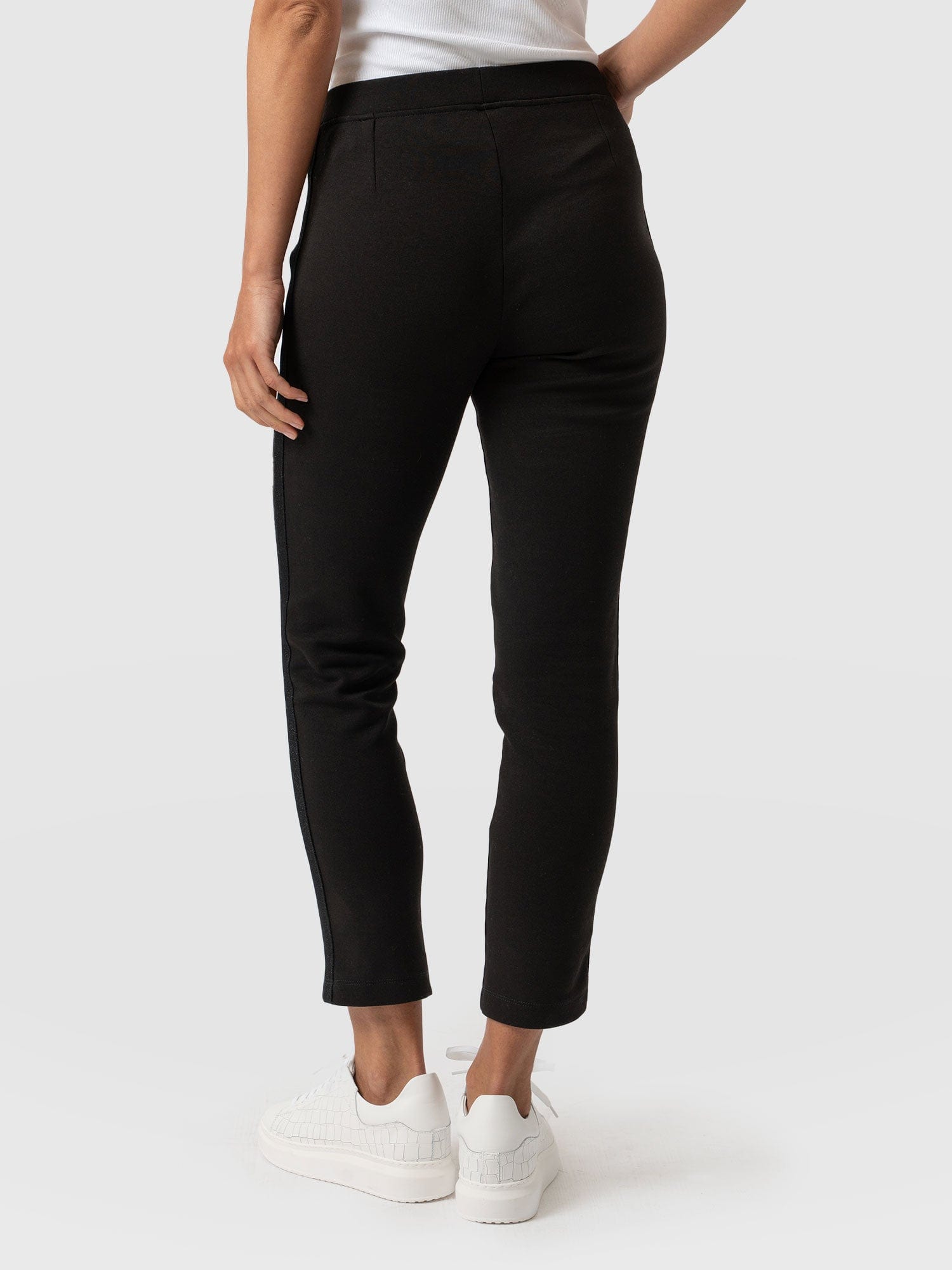 Marlow Tapered Pant Black - Women's Trousers | Saint + Sofia® UK