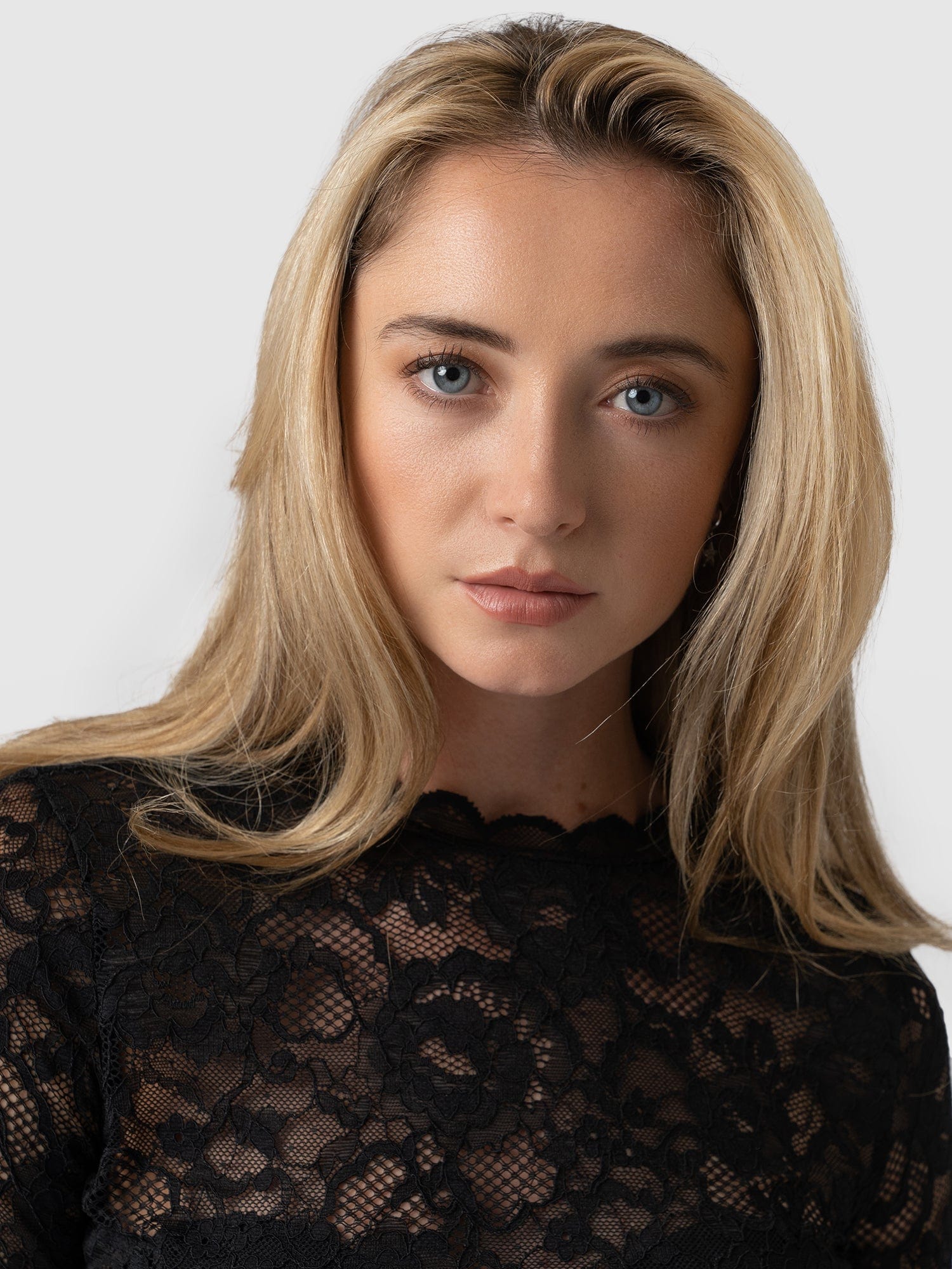 Miranda Lace Tee Black - Women's T-Shirts | Saint and Sofia® UK