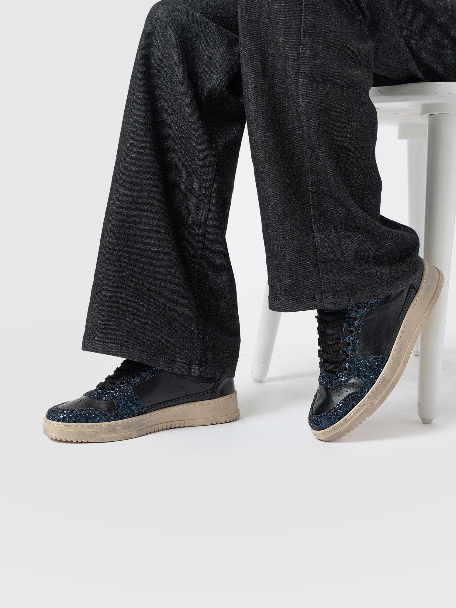 Onyx Trainer - Black/Navy