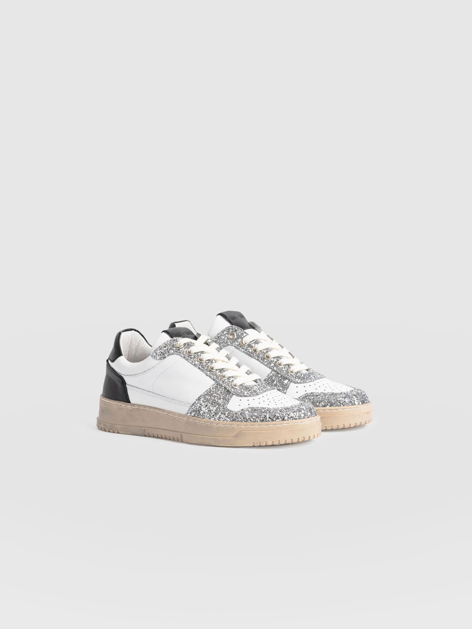 Onyx Trainer - White/Black