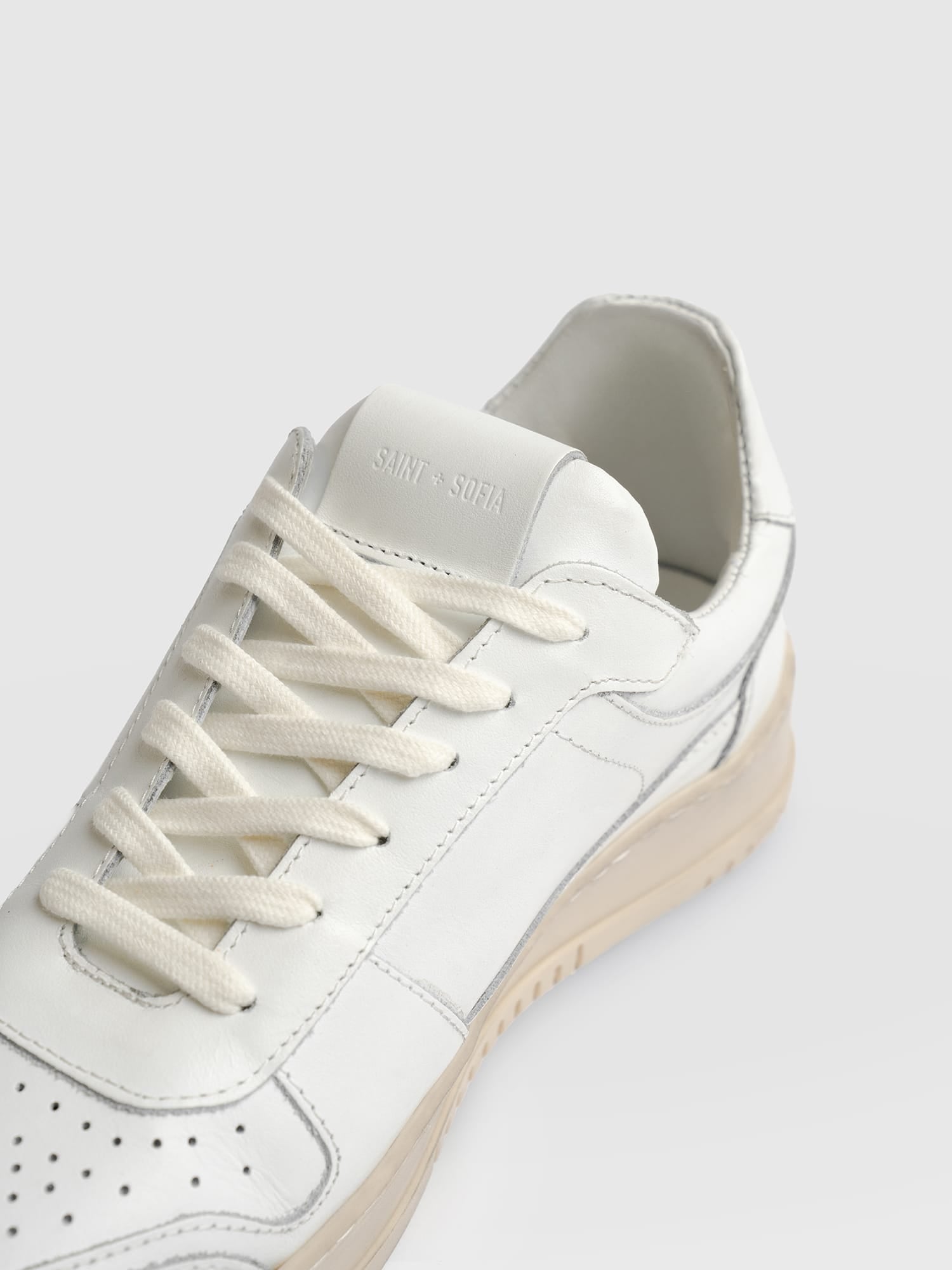 Onyx Trainer - White