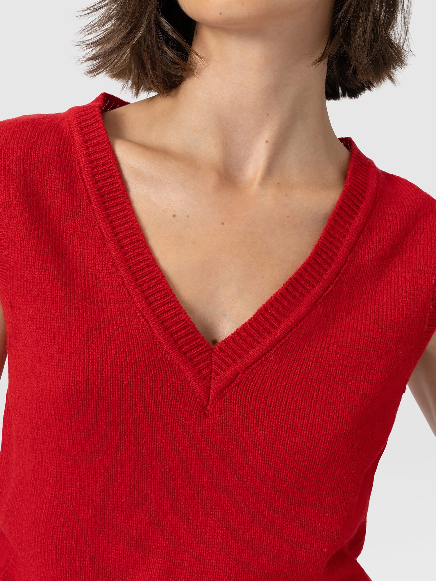 Oxford Cashmere V Neck Sleeveless Knit - Red