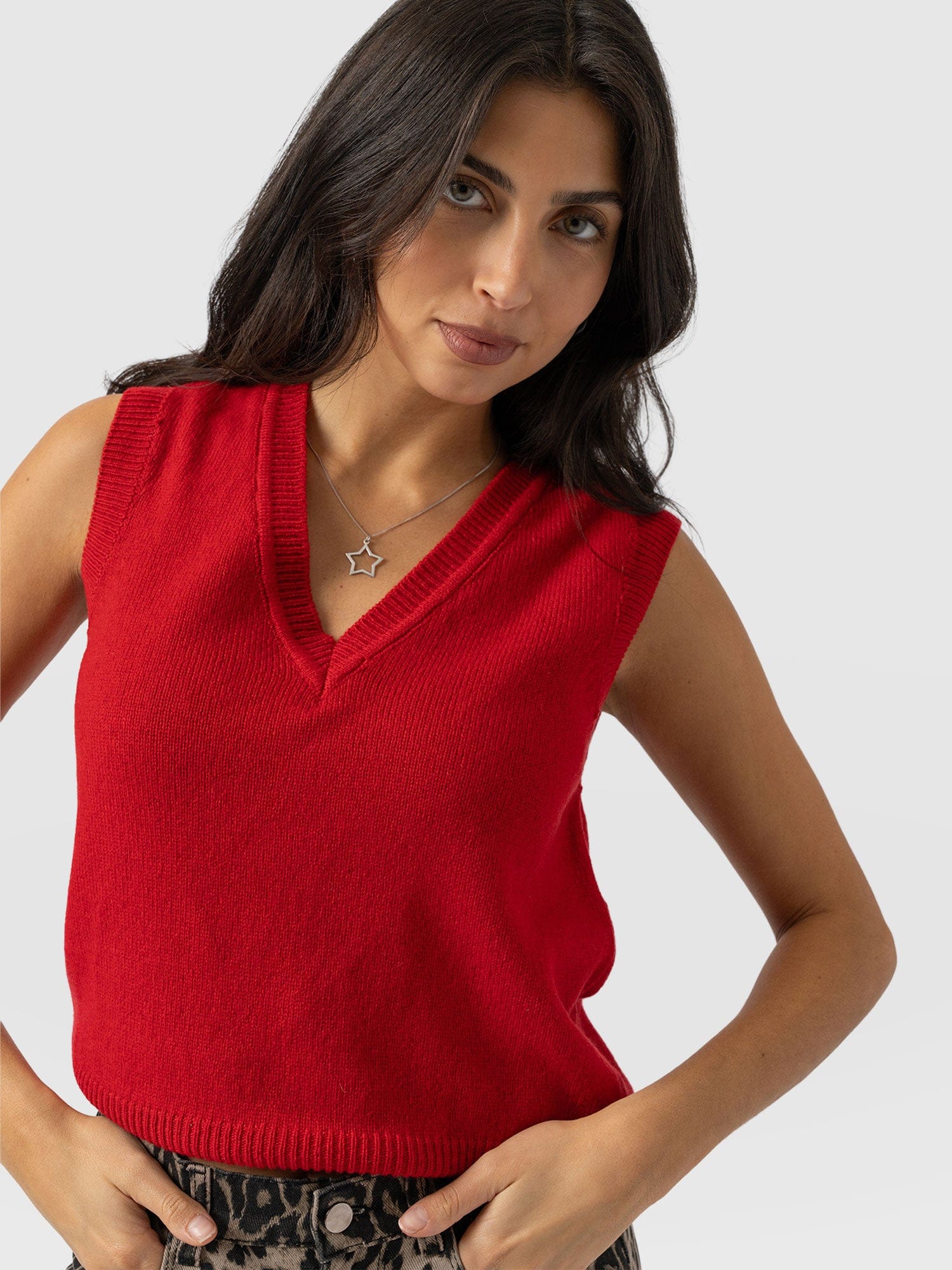 Oxford Cashmere V Neck Sleeveless Knit - Red