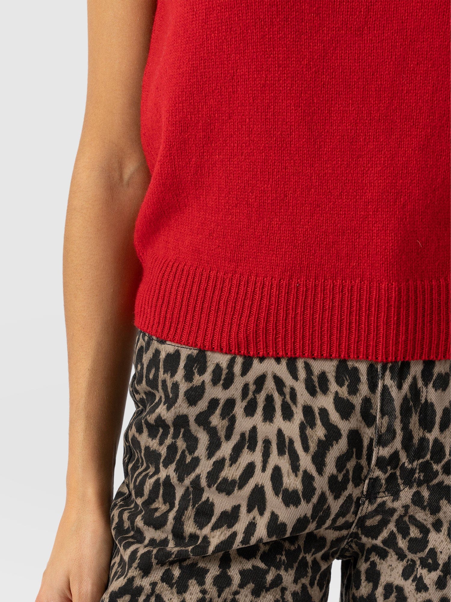 Oxford Cashmere V Neck Sleeveless Knit - Red - Women's Jumpers | Saint + Sofia® UK