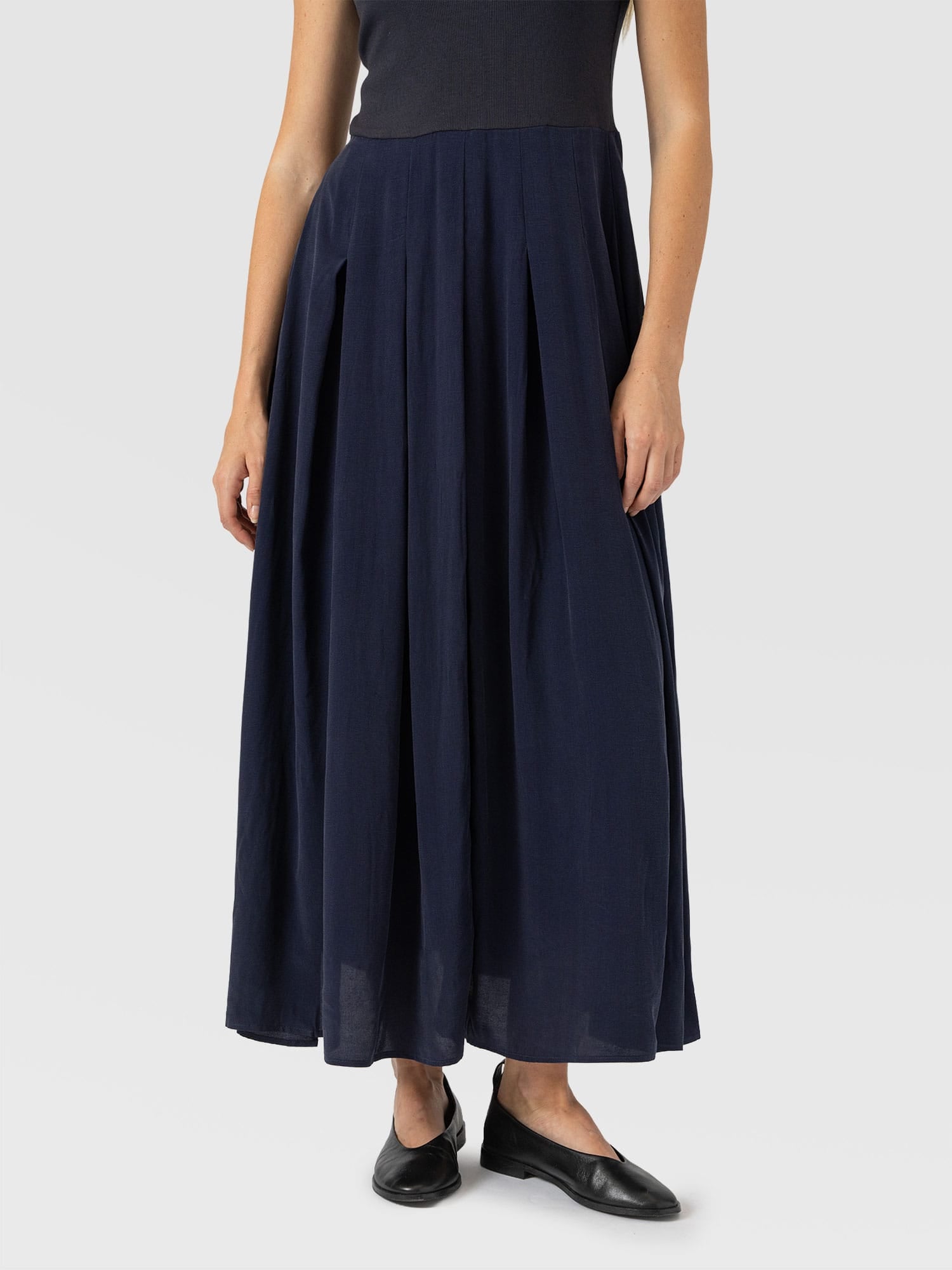 Renee Contrast Dress Navy - Women's Dresses | Saint and Sofia® UK