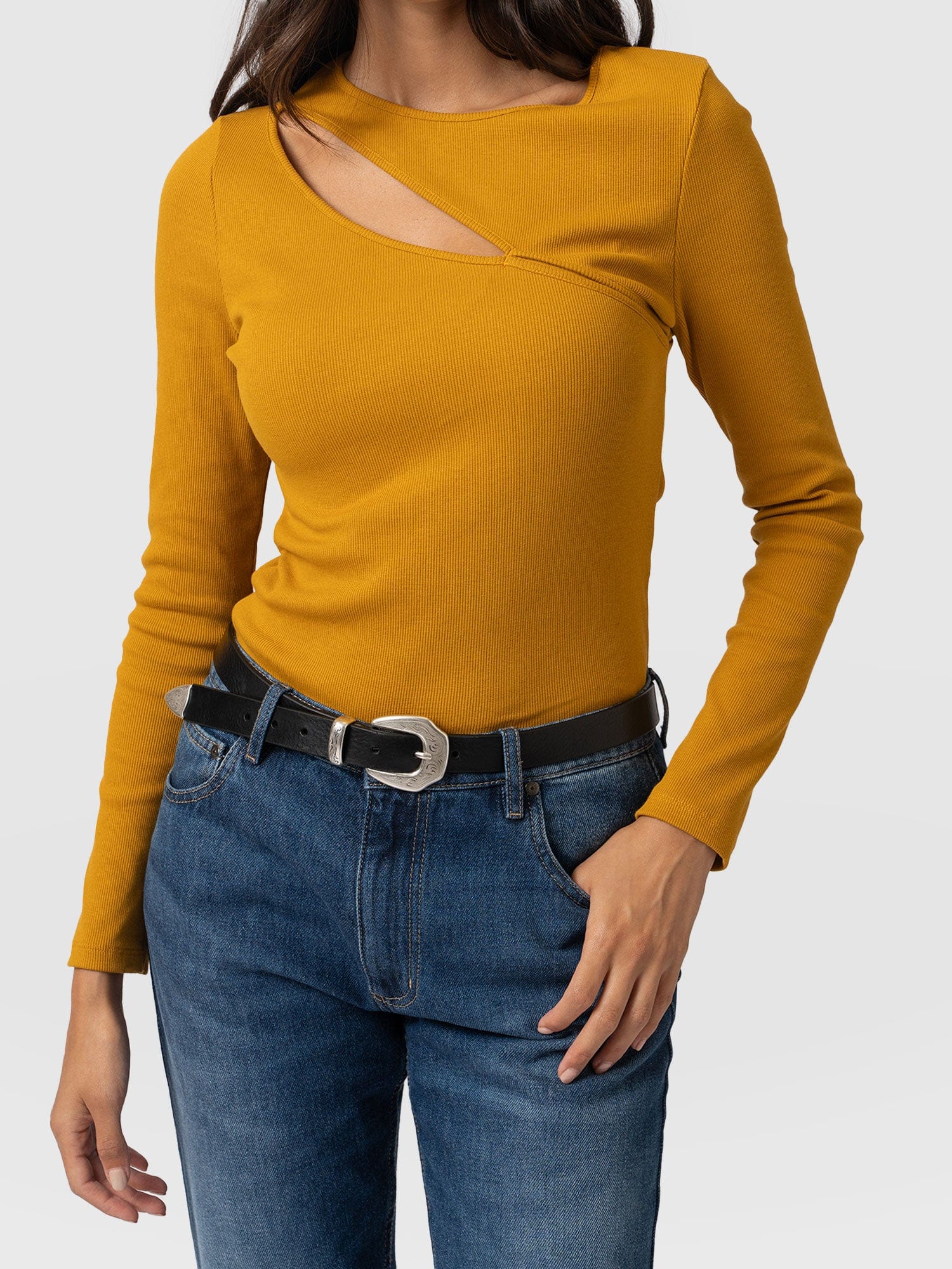 Reveal Tee Long Sleeve Ochre - Women's T-shirts | Saint + Sofia® UK
