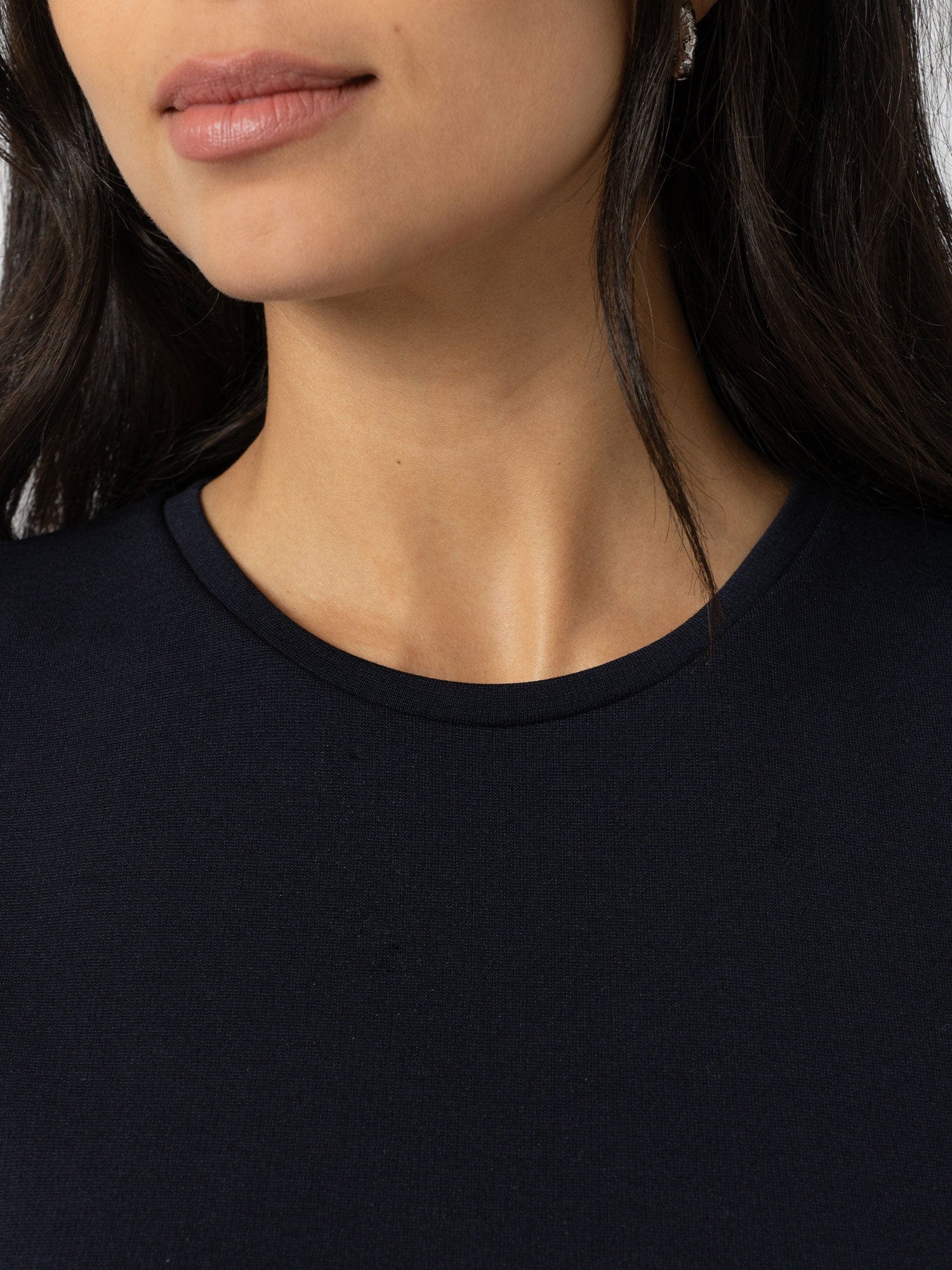 Rowan Tee - Navy - Molten - Women's T-shirts | Saint + Sofia® UK