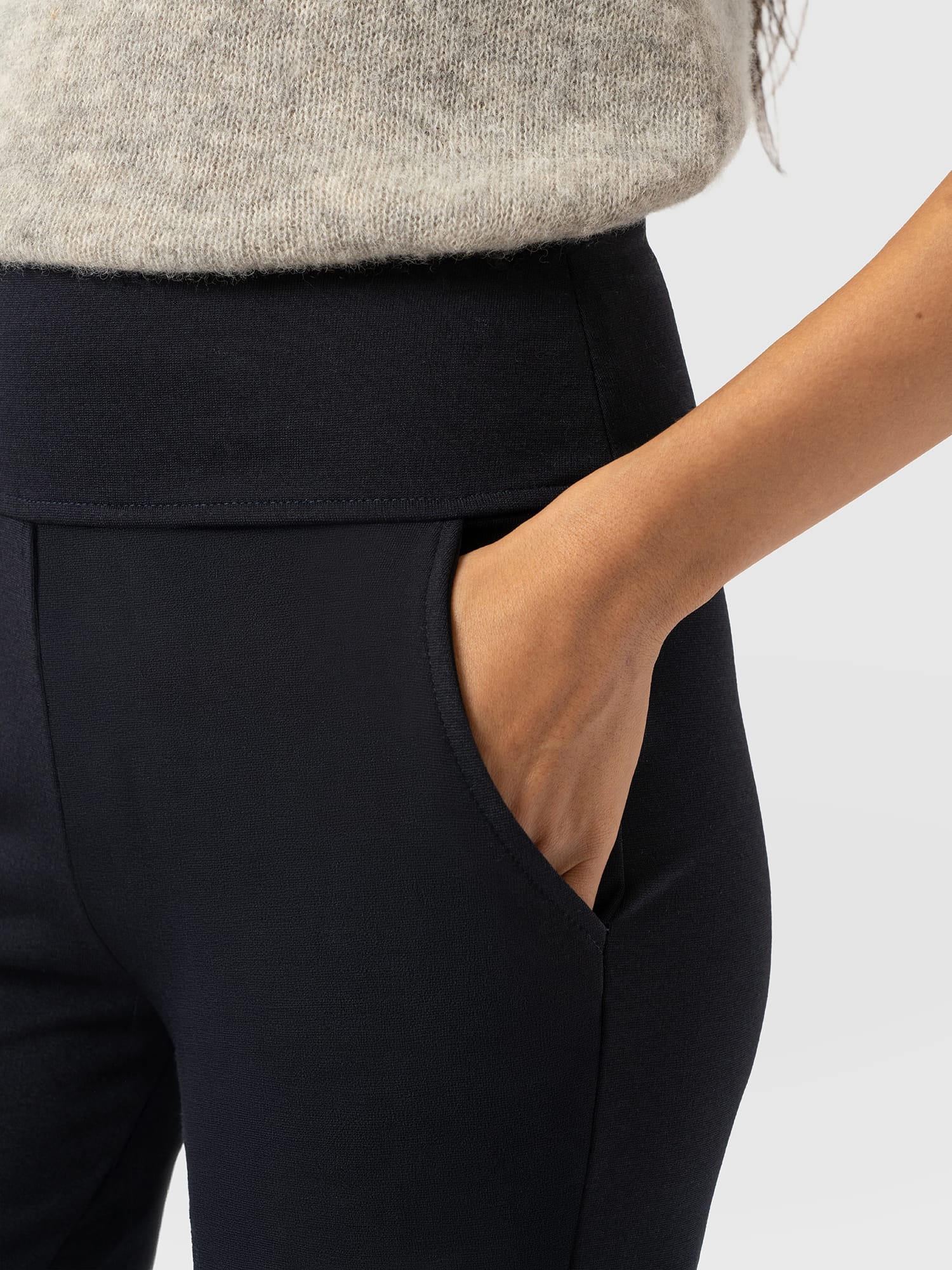 Runway Pant Navy - Women's Trousers | Saint + Sofia® UK