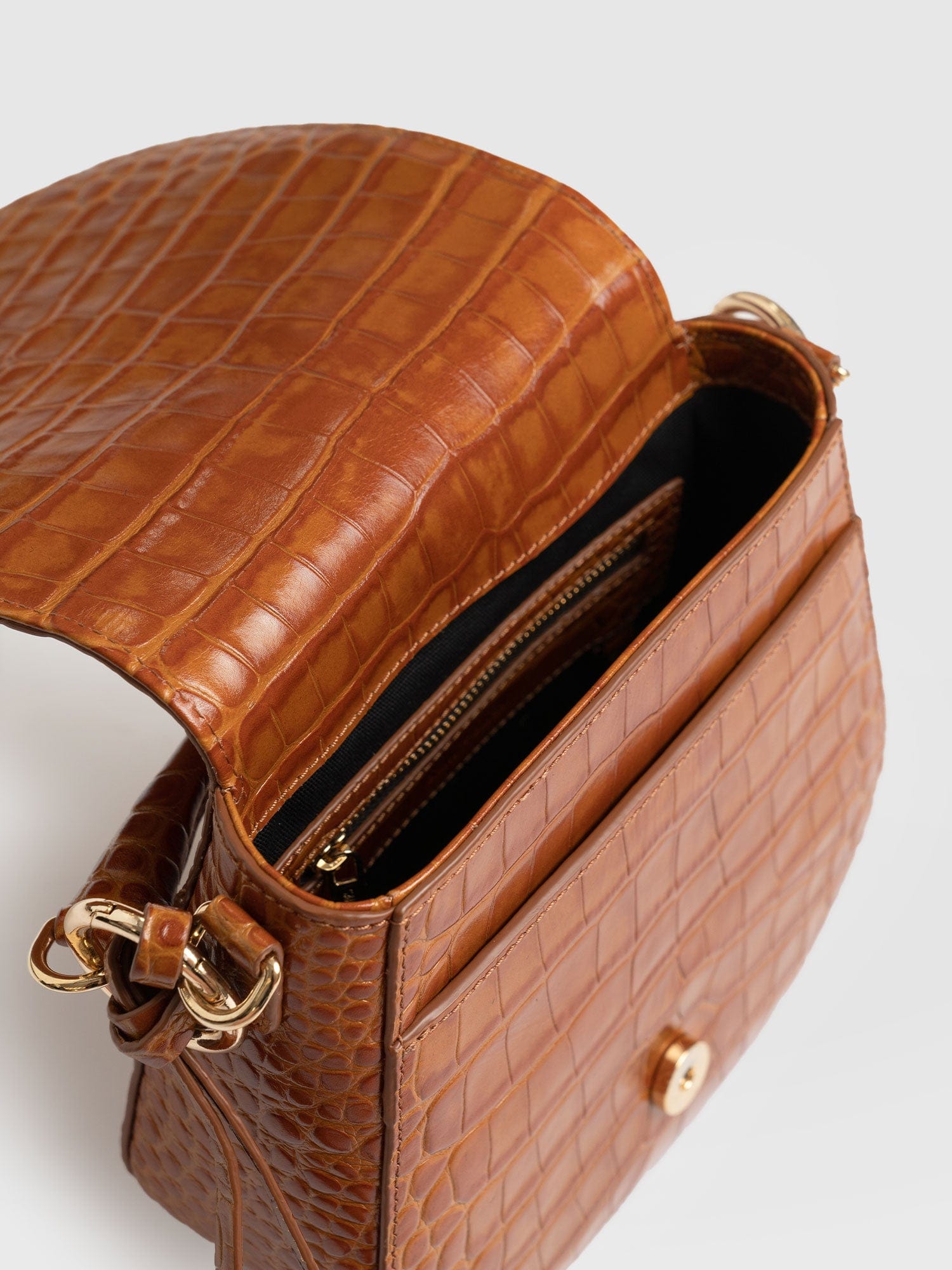 Saddle Bag Brown Croc - Women's Handbag | Saint + Sofia® UK