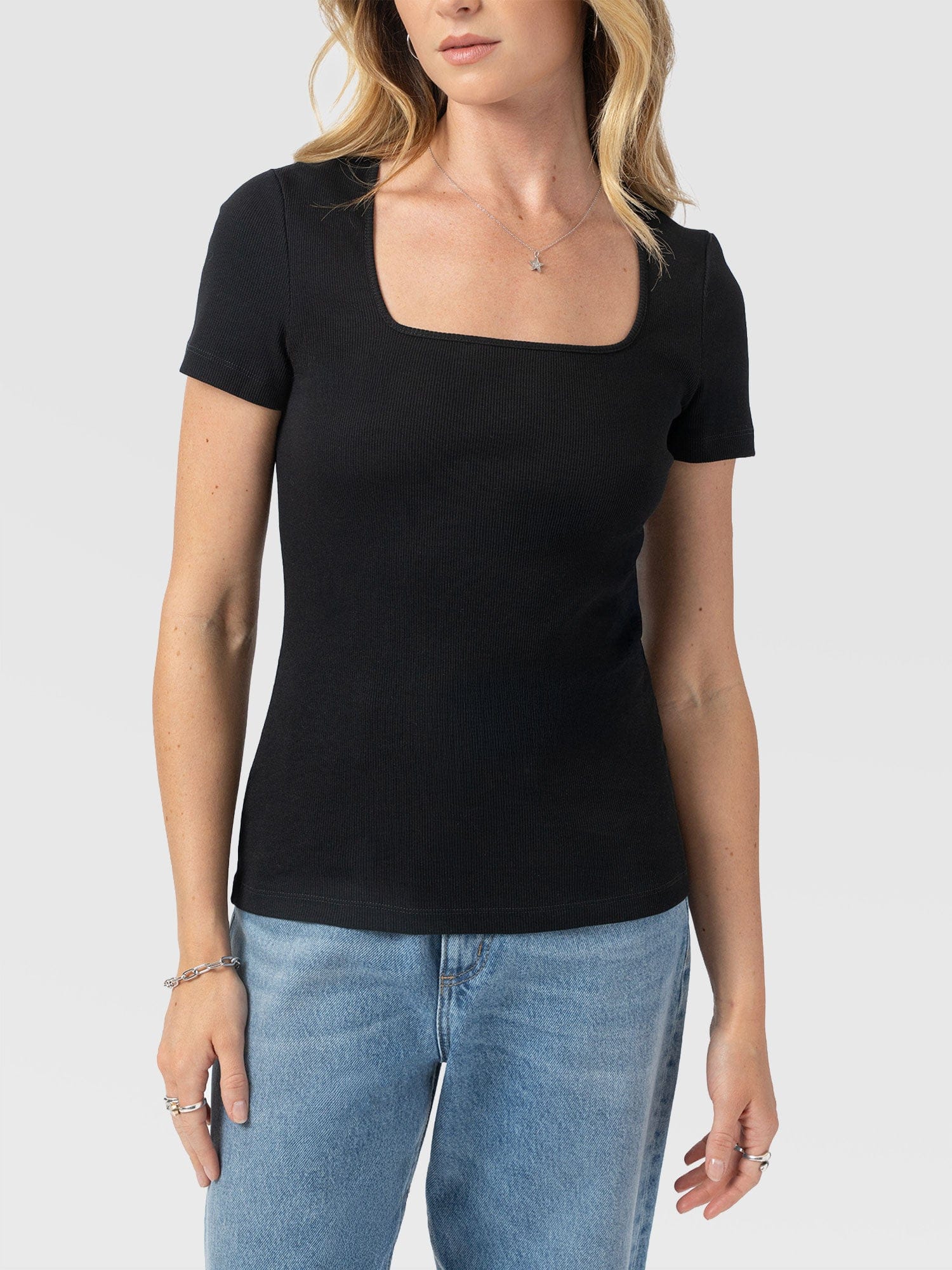Sloane Ribbed Short Sleeve Tee - Black - Women's T-shirts | Saint + Sofia® UK