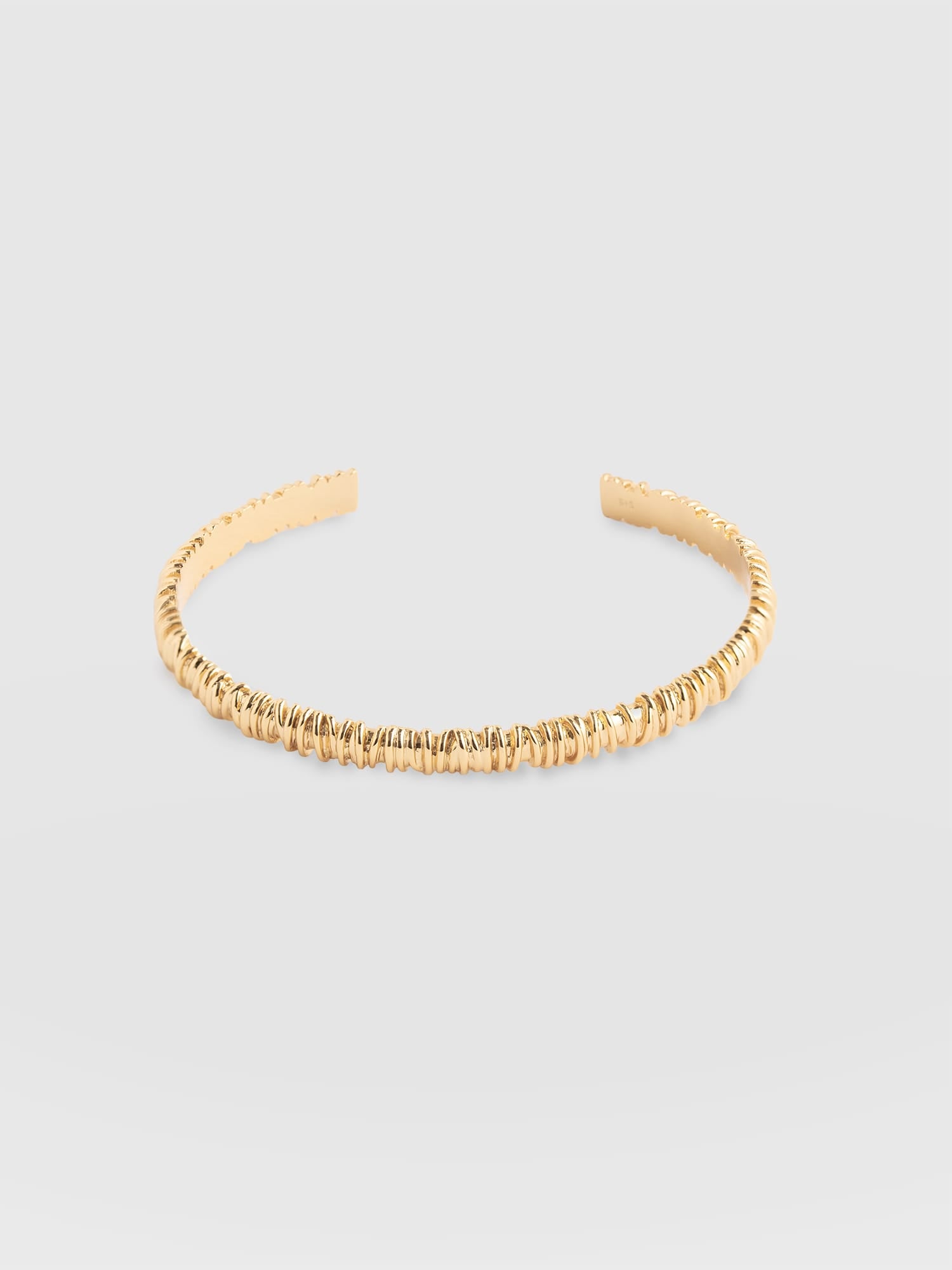 Swirl Bangle - Gold - Women's Jewellerys | Saint and Sofia® UK