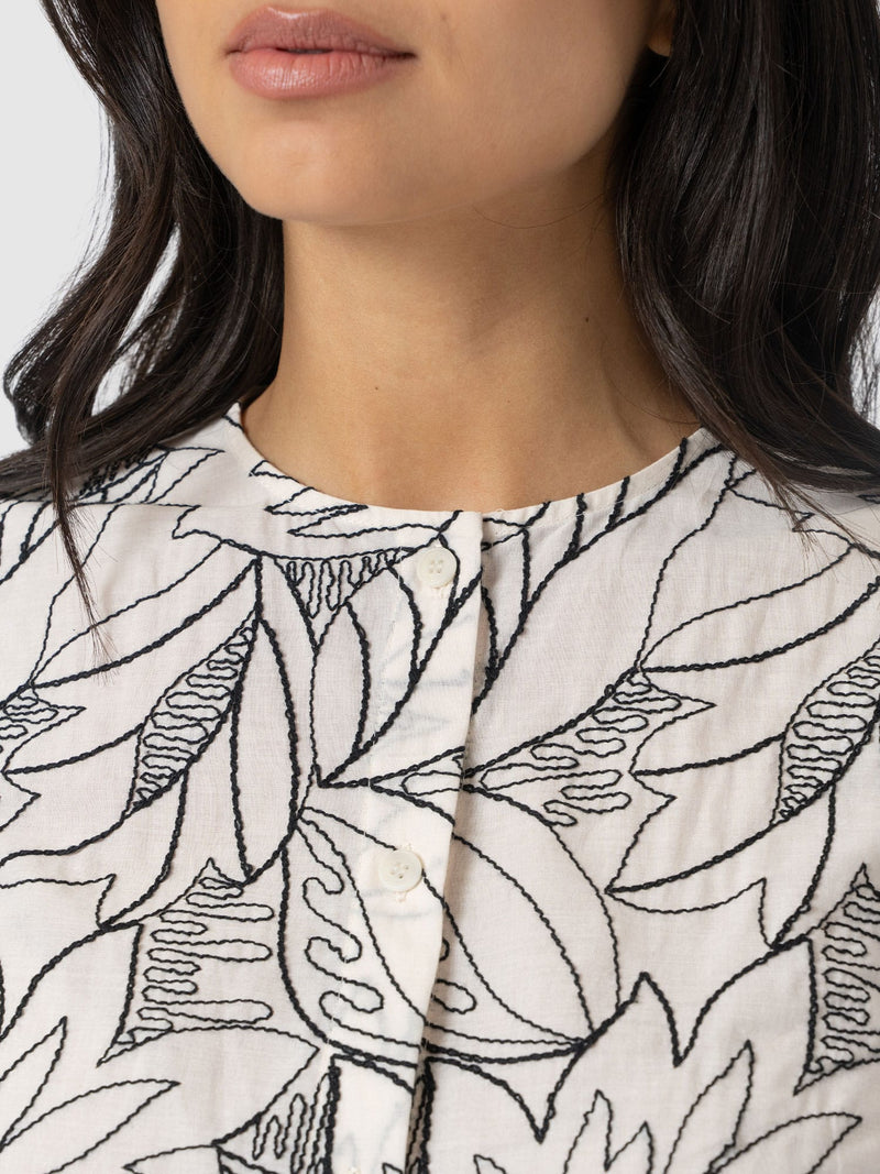 Tabitha Short Sleeve Blouse - Cream Embroidered - Women's Blouses | Saint + Sofia® UK