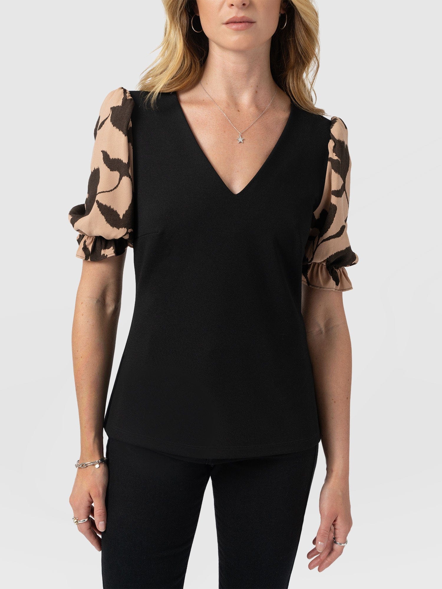 Tori Puff Sleeve Top - Brown Floral - Women's T-shirts | Saint + Sofia® UK