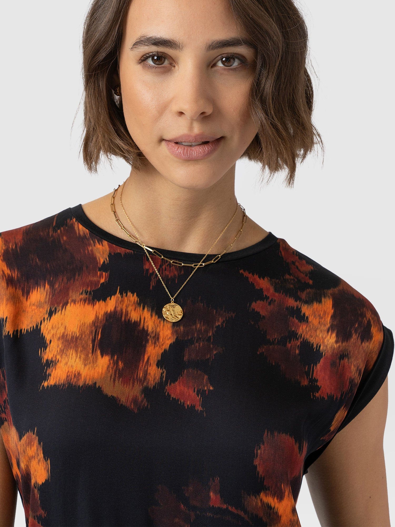 Turn Up Contrast Tee - Autumn Floral - Women's T-shirts | Saint + Sofia® UK
