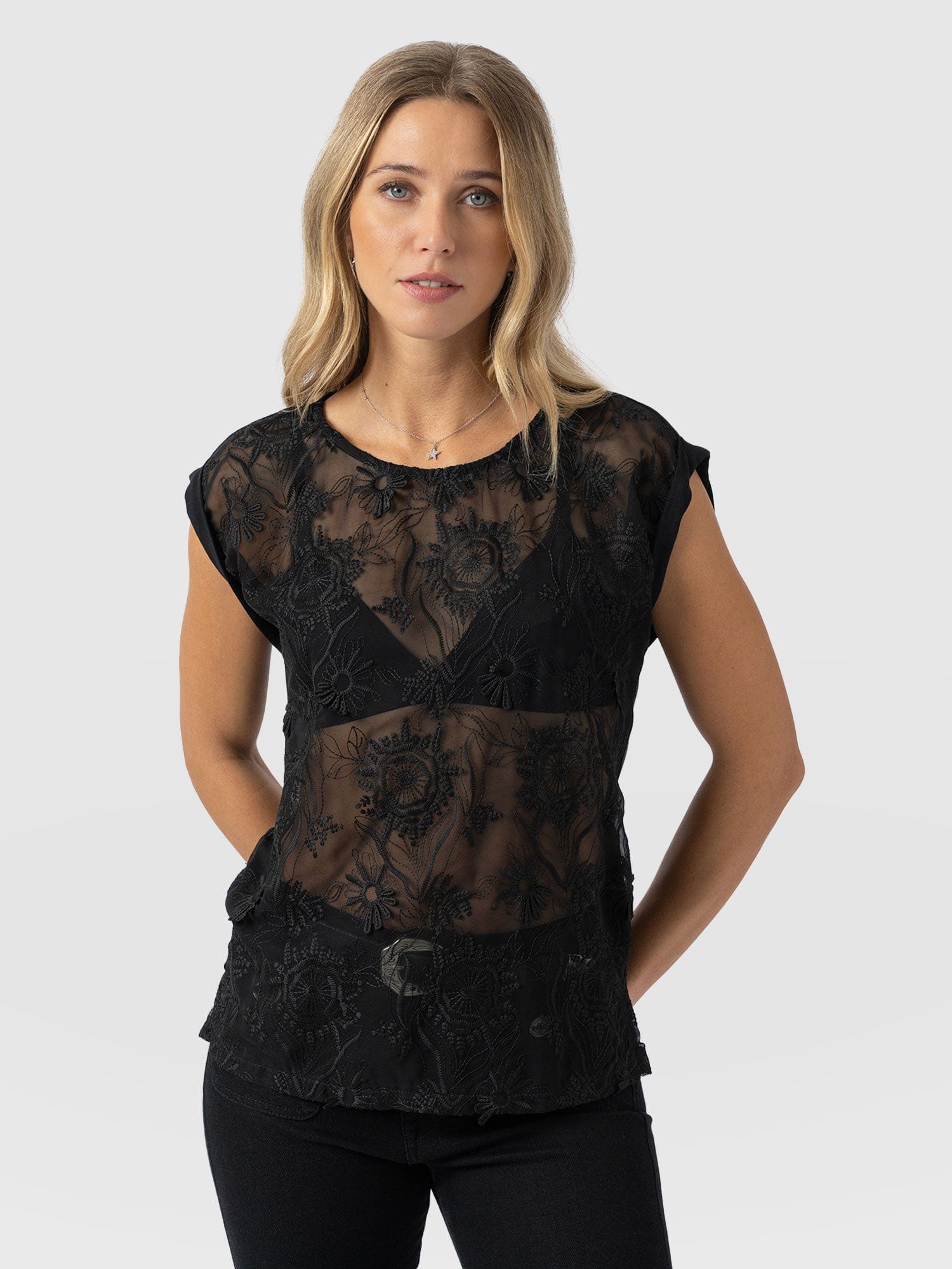 Turn Up Contrast Tee - Black Lace - Women's T-shirts | Saint + Sofia® UK