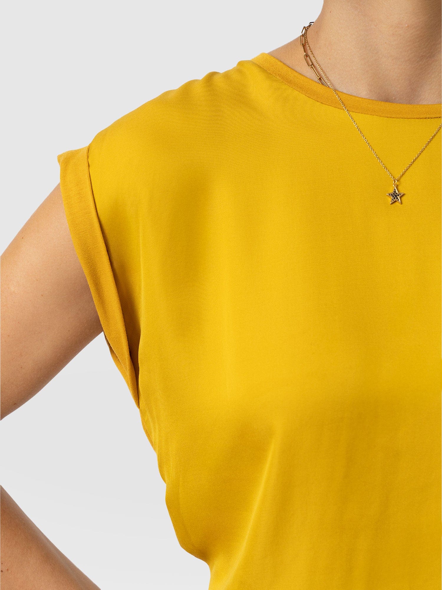 Turn Up Contrast Tee - Golden Yellow - Women's T-shirts | Saint + Sofia® UK