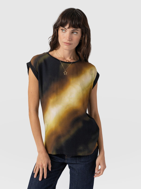 Turn Up Contrast Tee - Yellow Gradient