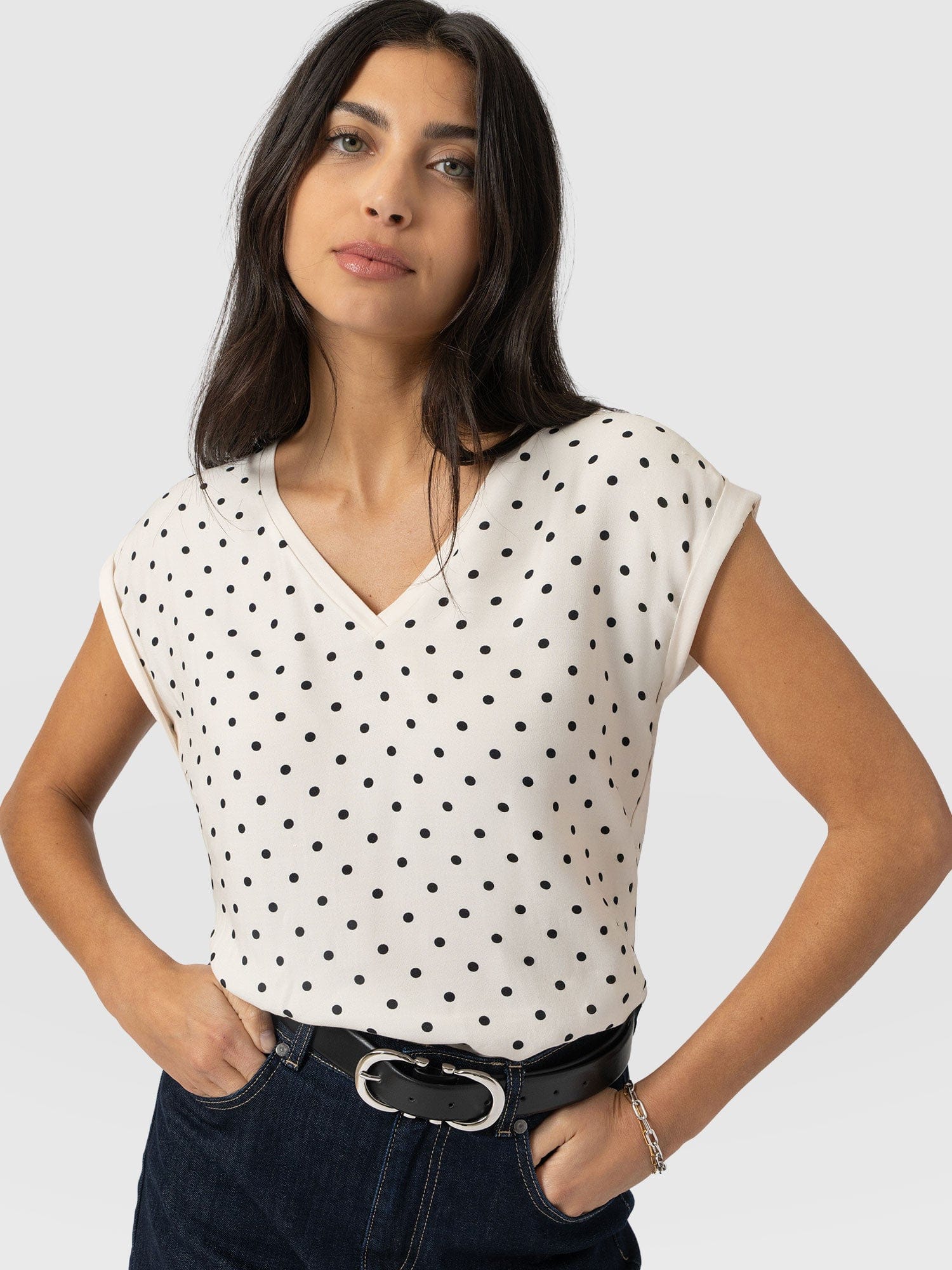 Turn Up Contrast V Neck Tee - Cream Polka Dot