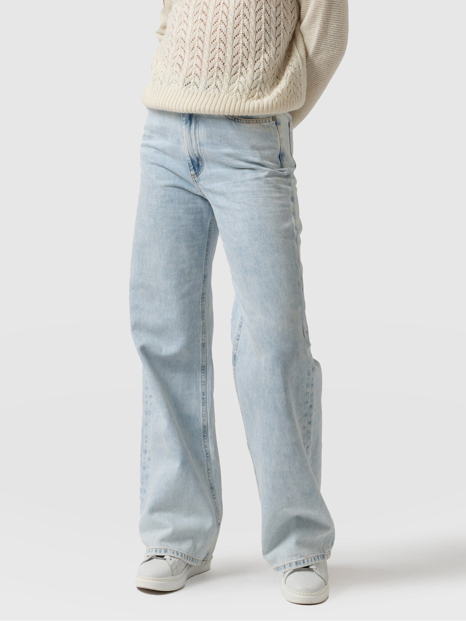 Wide Leg Jeans - Pale Blue