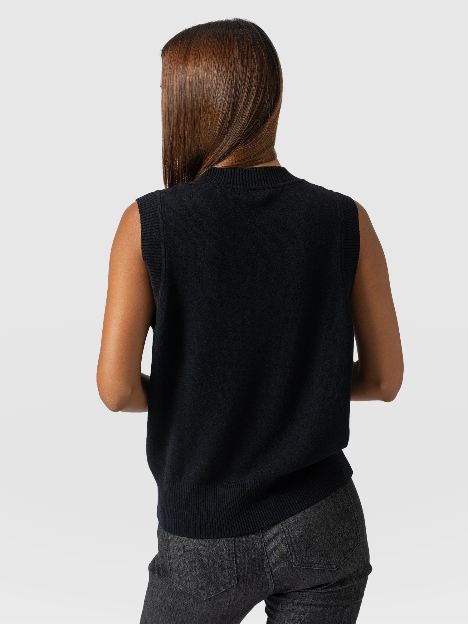 Wren Sleeveless Knit Black - Women's Vests | Saint + Sofia® UK