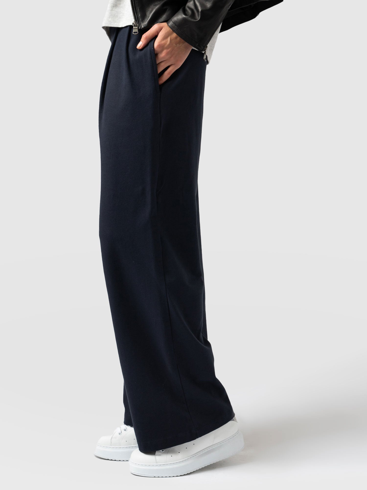 Camden Wide Leg Pant Navy - Women's Trousers | Saint + Sofia® UK