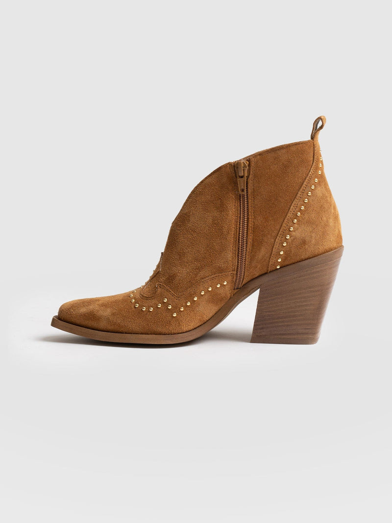 Dallas Studded Ankle Boot - Tan